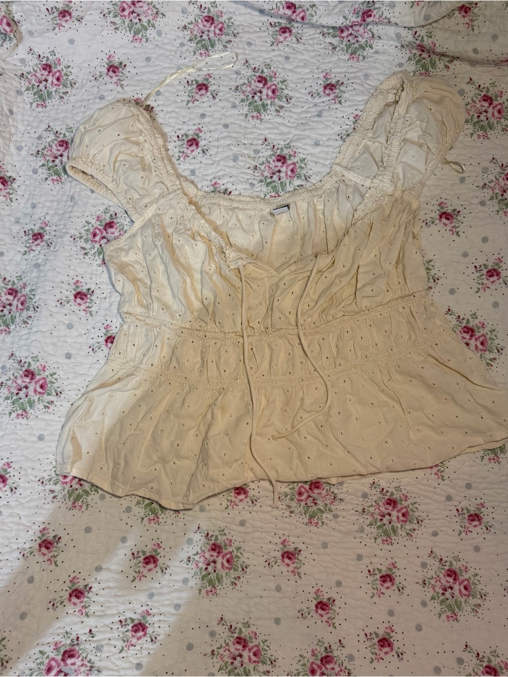 Old Navy Cream Eyelet Peasant Blouse